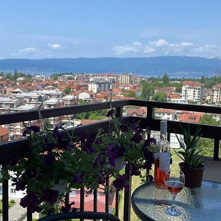 Stunning Lake And Mountain Views - Velkoski Apartments أوهغيد المظهر الخارجي الصورة